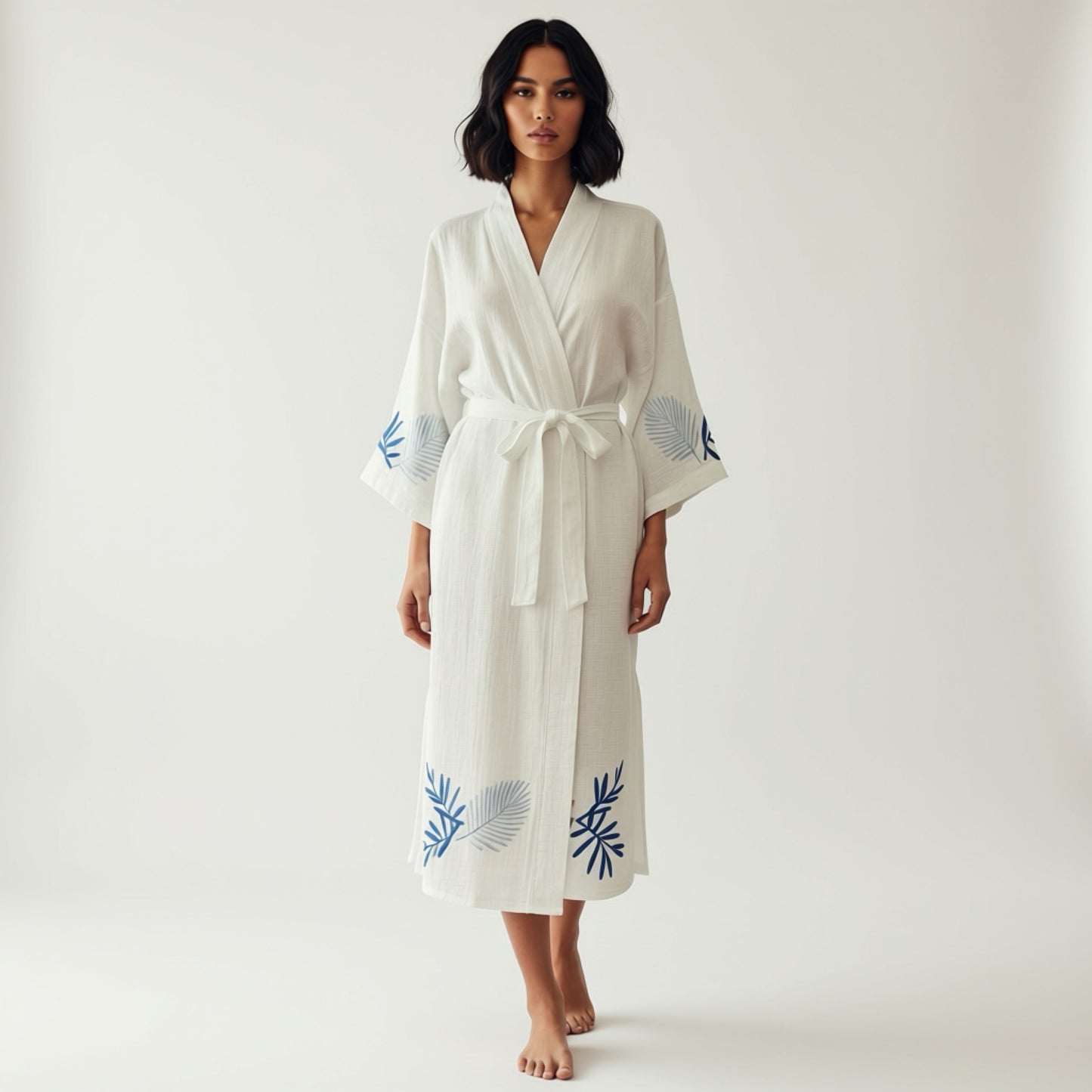 Mavi Yaprak Tahta Baskılı Beyaz Pamuklu Plaj Bornozu – 125 cm, Kimono Stil