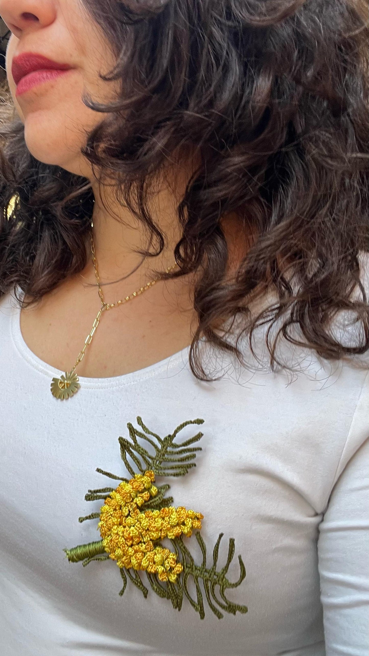 Mimoza Broş